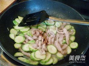 娱乐吃瓜怎么做视频的,打造热门娱乐内容